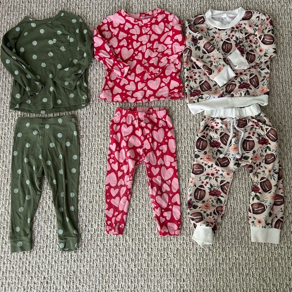 Matching sets bundle! - Picture 1 of 8